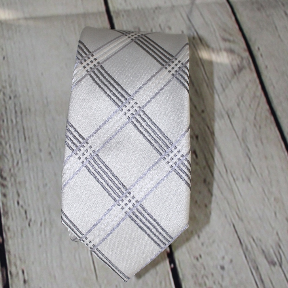 Express Off White Tie